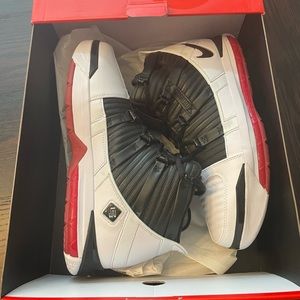 Lebron 3 Size 12. Brand new.